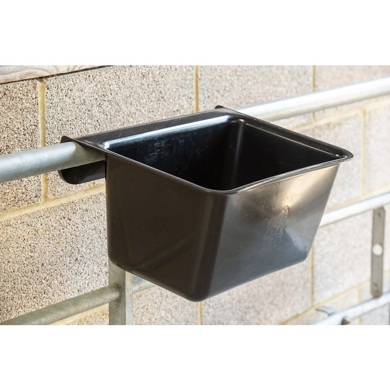 Red Gorilla Plas Hanging Manger Stable Feeder Black