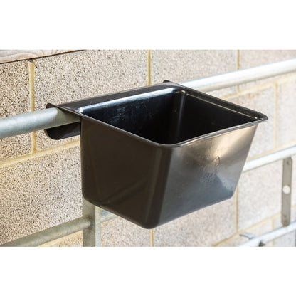 Red Gorilla Plas Hanging Manger Stable Feeder Black