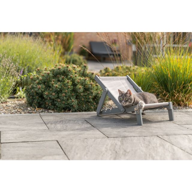 Trixie Outdoor beach chair for cats